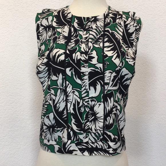 Zara Tops - NWOT—Zara sleeveless tropical print top sz XS